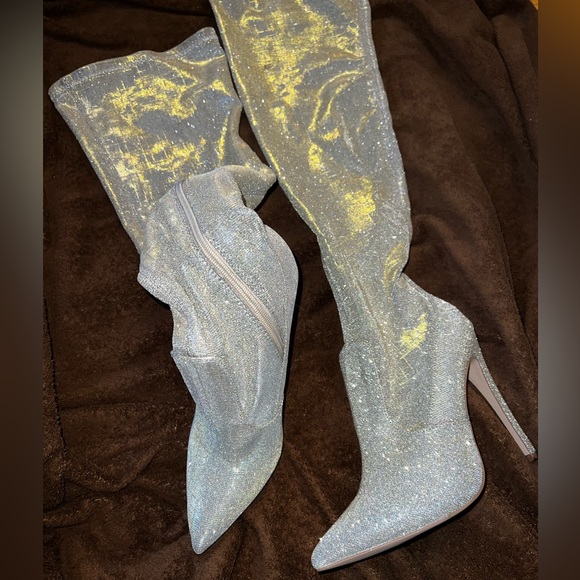 Sparkly knee high boots with hints of gold and silver. - Picture 3 of 13